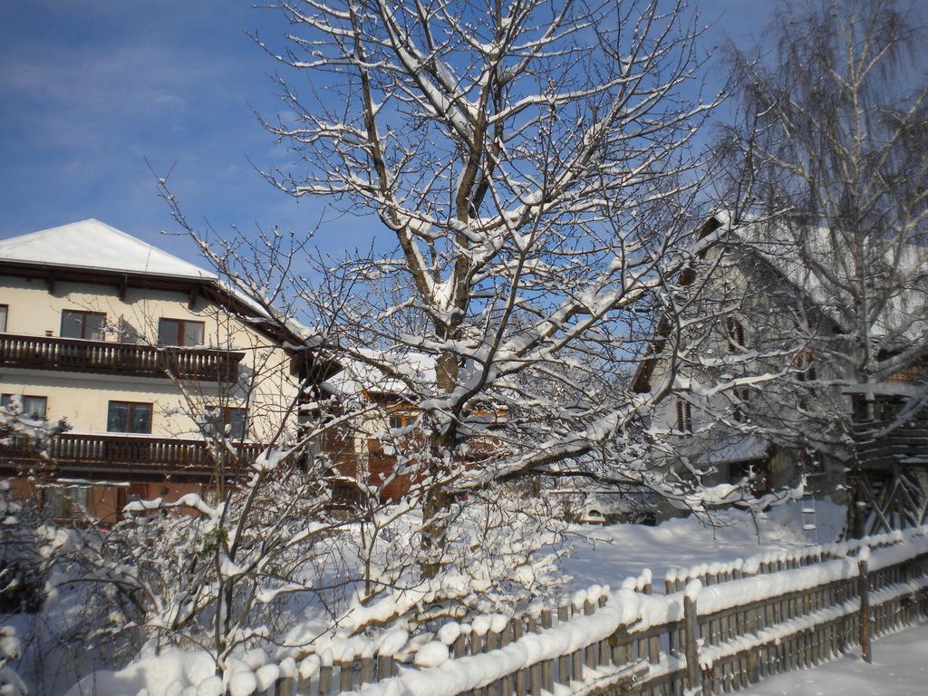 Naturpark Bauernhof Sperl Mariahof ภายนอก รูปภาพ