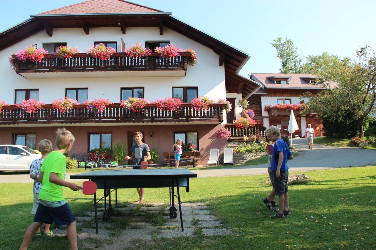 Naturpark Bauernhof Sperl Mariahof ภายนอก รูปภาพ