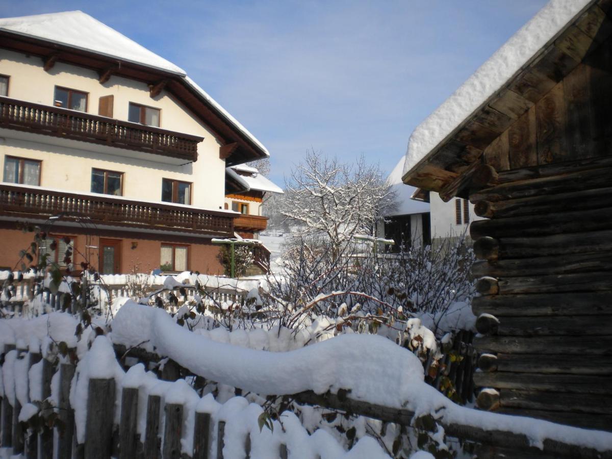 Naturpark Bauernhof Sperl Mariahof ภายนอก รูปภาพ